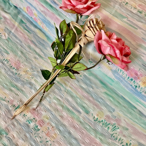 SEERSUCKER RUFFLED COTTON 2 MATCHING BEDSPREADS FLORAL GARDEN & SOFT PASTELS - Picture 6 of 16